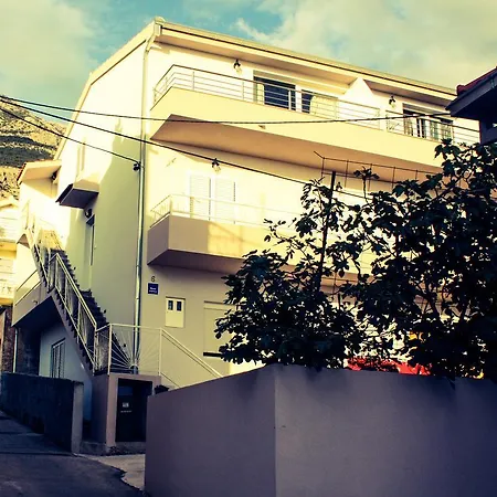 Apartment Ivana *